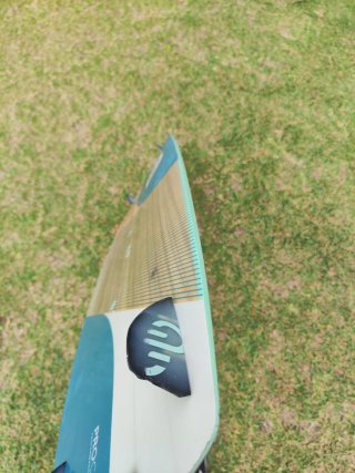 Tabla Kitesurf Eleveight Process 139x42,5