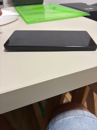 Xiaomi Redmi Note 13 Pro 4G negro, con funda Roja