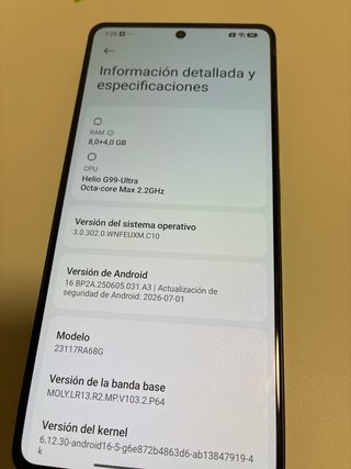 Xiaomi Redmi Note 13 Pro 4G negro, con funda Roja