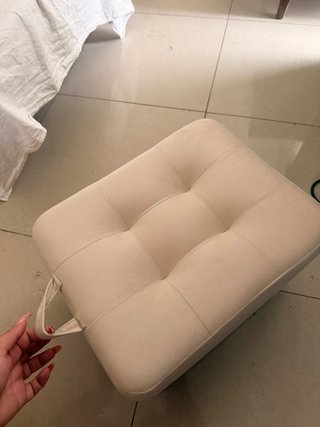 Puf Beige con Gambe Scure