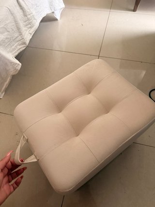 Puf Beige con Gambe Scure