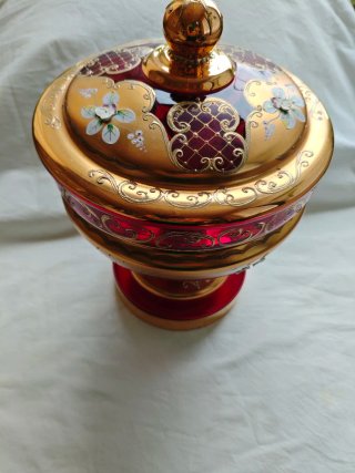 Bombonera Cristal Bohemia Dorada y Roja