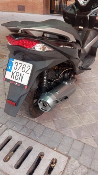 Maxi Scooter Kawasaki Negra y Verde