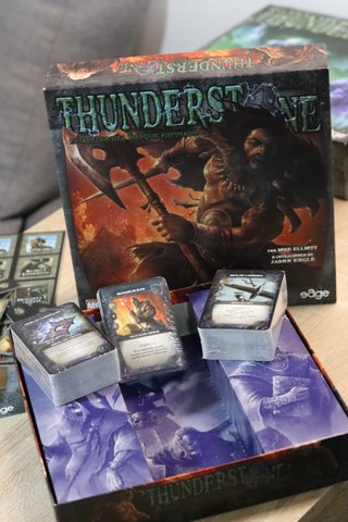 Juego de mesa Thunderstone + Expansiones
