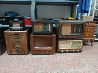 Lote de radios antiguas