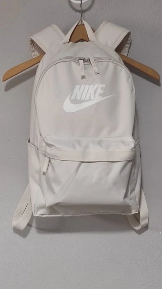 Mochila Nike Heritage Crema