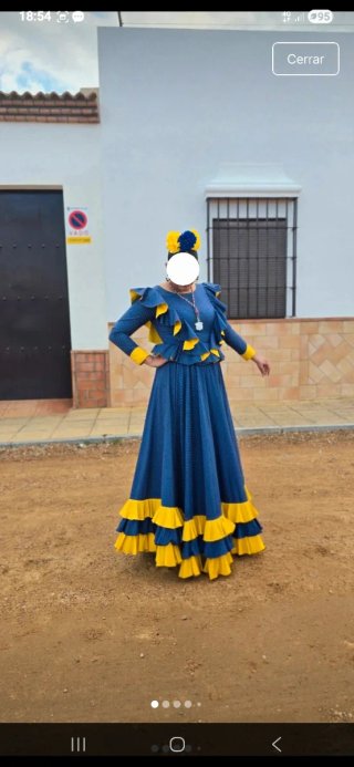 Traje de flamenca azul y amarillo