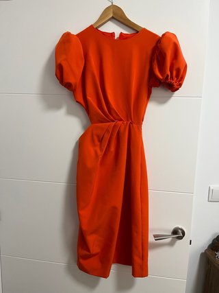 Vestido Naranja con Mangas Abullonadas