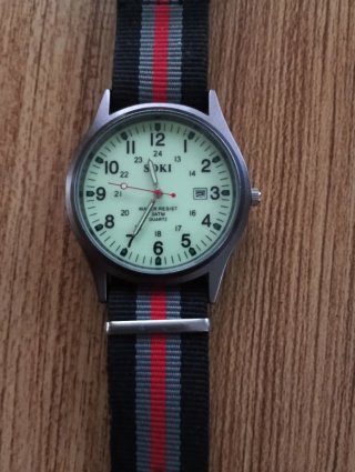 Reloj SOKI con correa de tela