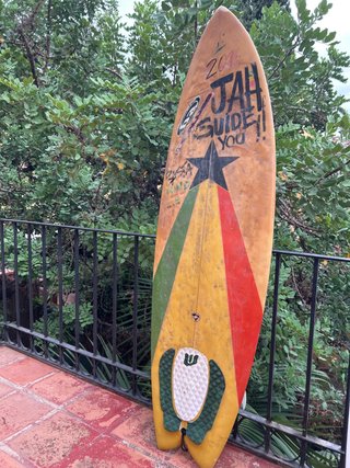 Tabla de surf con diseño Retro