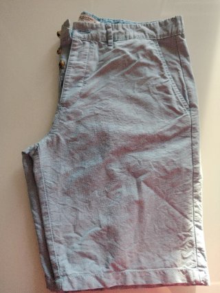 Pantalón corto de lino azul