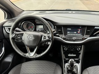 Opel Astra 2016