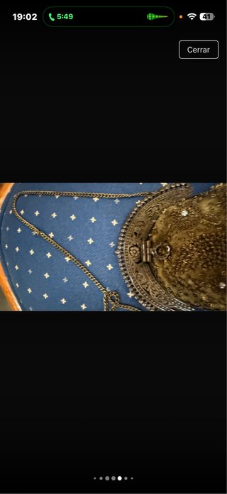 Bolso de fiesta dorado bordado