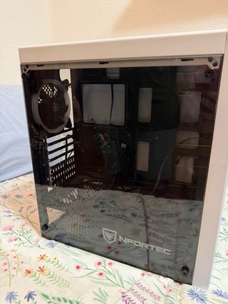 Torre PC Nfortec Blanca En buen estado