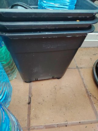8 Macetas de 18 Litros