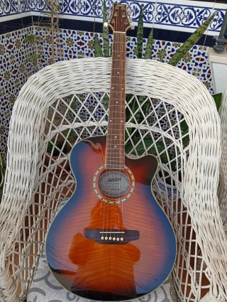 Guitarra Acústica Marrón