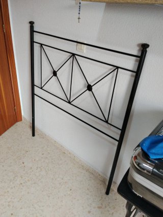 Cabecero de cama de metal negro Tengo dos
