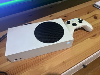 Xbox Series S + 3 juegos