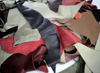 Lote 10 retales cuero tamaño S por 10 eur!