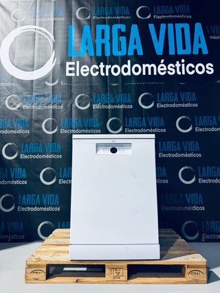 771.Lavavajillas Beko 3 Bandejas Apertura Auto NT
