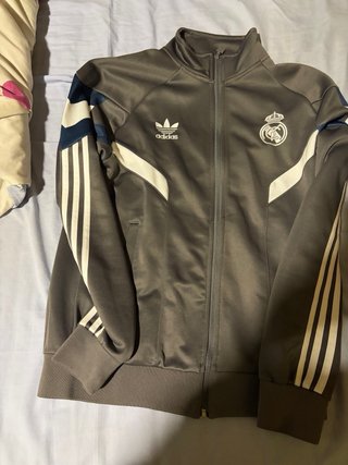 chaqueta real madrid Nueva talla M