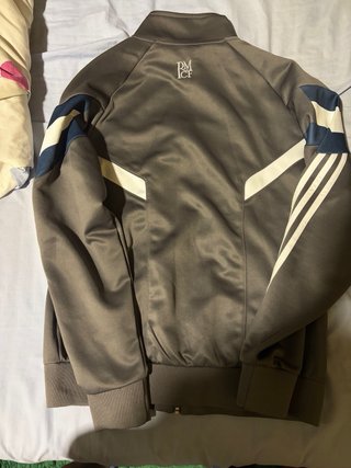 chaqueta real madrid Nueva talla M