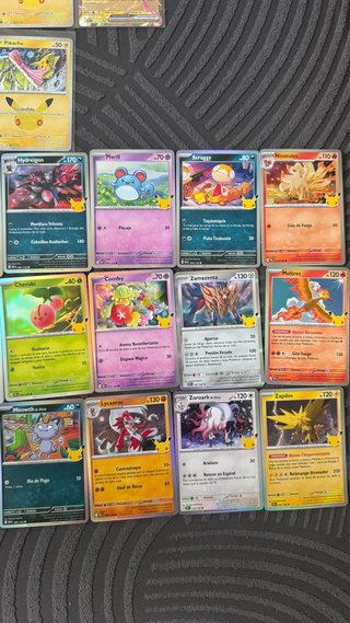 Lote Pokémon 30 aniversario - 31 Cartas Holo y EX