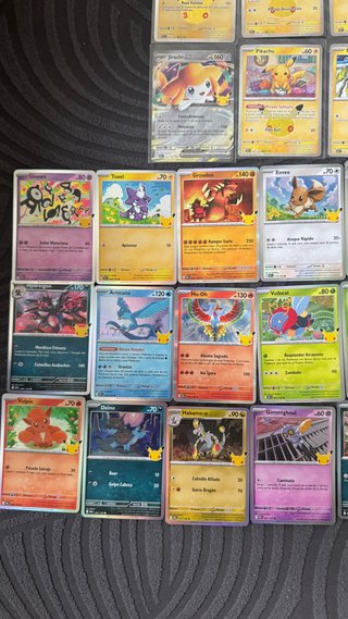 Lote Pokémon 30 aniversario - 31 Cartas Holo y EX