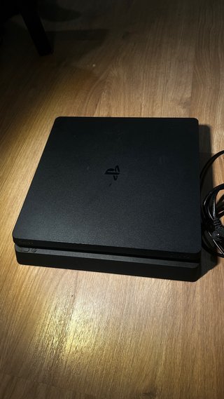 PS4 play4