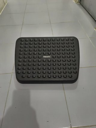 Reposapiés Fellowes ajustable