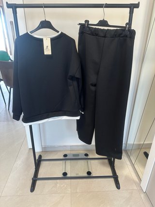 Completo donna nero e bianco