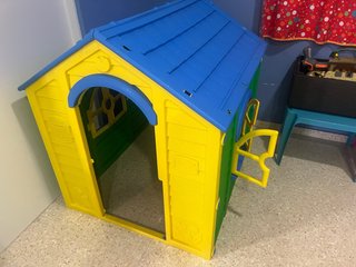 Casita de plástico para niños