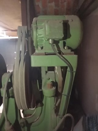 Martillo pilón Oliveras antiguo