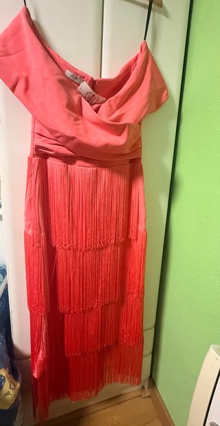 Vestido de fiesta con flecos