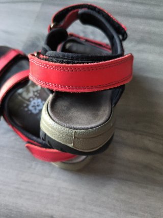 Sandalias de Trekking Rojas Talla 40. Mujer