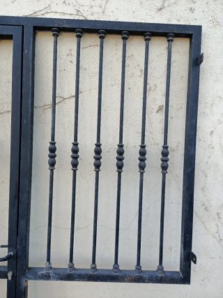 Reja de hierro forjado negra