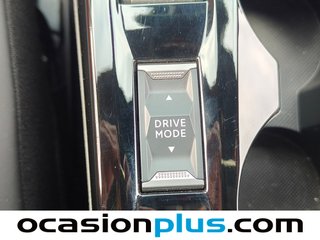 Peugeot 2008 Allure Hybrid eDCS6 107 kW (145 CV)