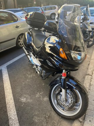 Honda Deauville 650 Negra
