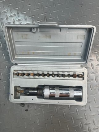 Llave de impacto manual con puntas