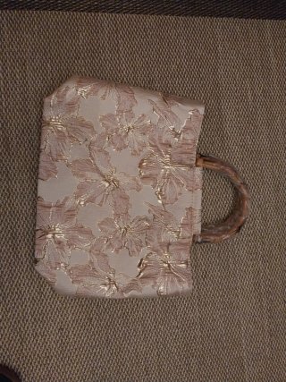 Bolso de mano floral beige,rosa y dorado