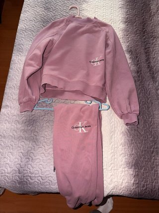 Conjunto chándal Calvin Klein Jeans morado