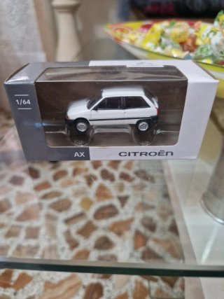 Citroen AX 1/64