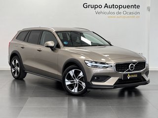 Volvo V60 Cross Country B4 D