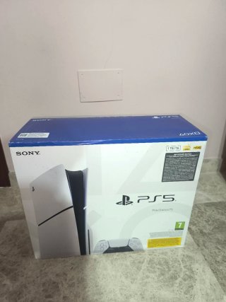 Consola Sony PS5 con disco 1TB *Nueva con factura*