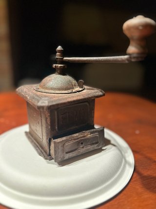 Molinillo de café antiguo