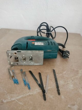 Sierra Caladora Black & Decker 370W