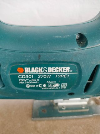 Sierra Caladora Black & Decker 370W