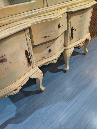 Vetrina vintage decapata color crudo