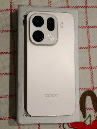 OPPO Find X9 Pro Bianco + Accessori