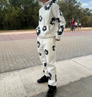 Conjunto chándal flores talla M